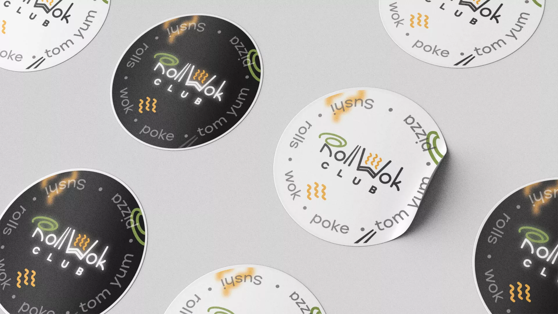 Создание дизайна упаковки суши-бара «Roll Wok Club» в Строителе